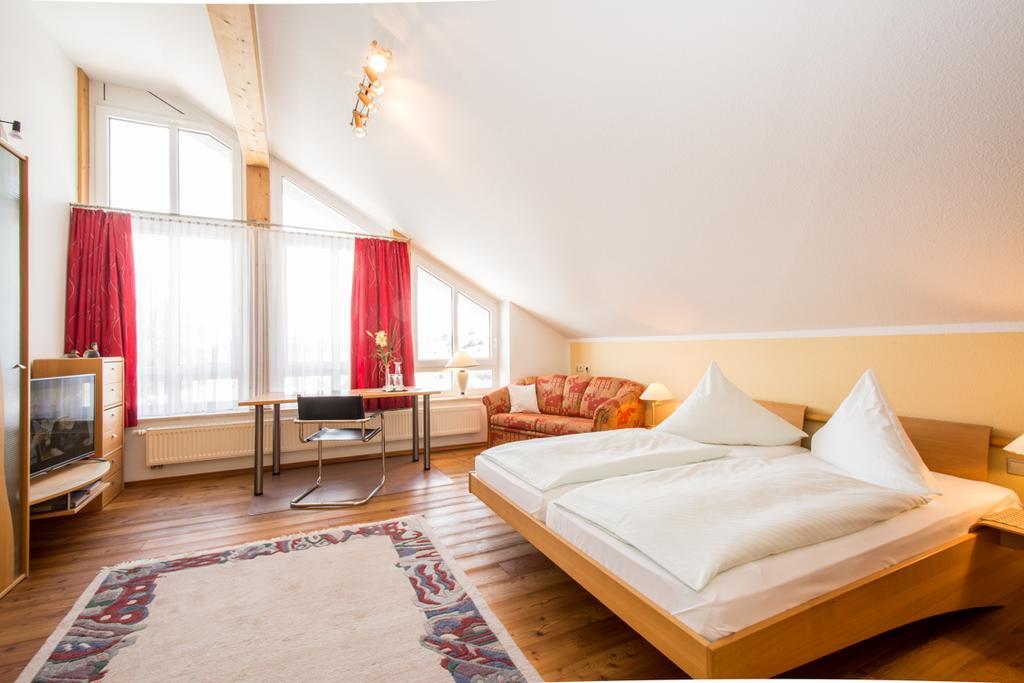 Hotel St. Martin Marktoberdorf Rom bilde